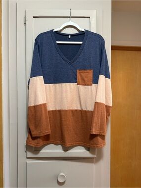 Amazon Women's Colorblock V-Neck Top in Navy, Cream & Rust
